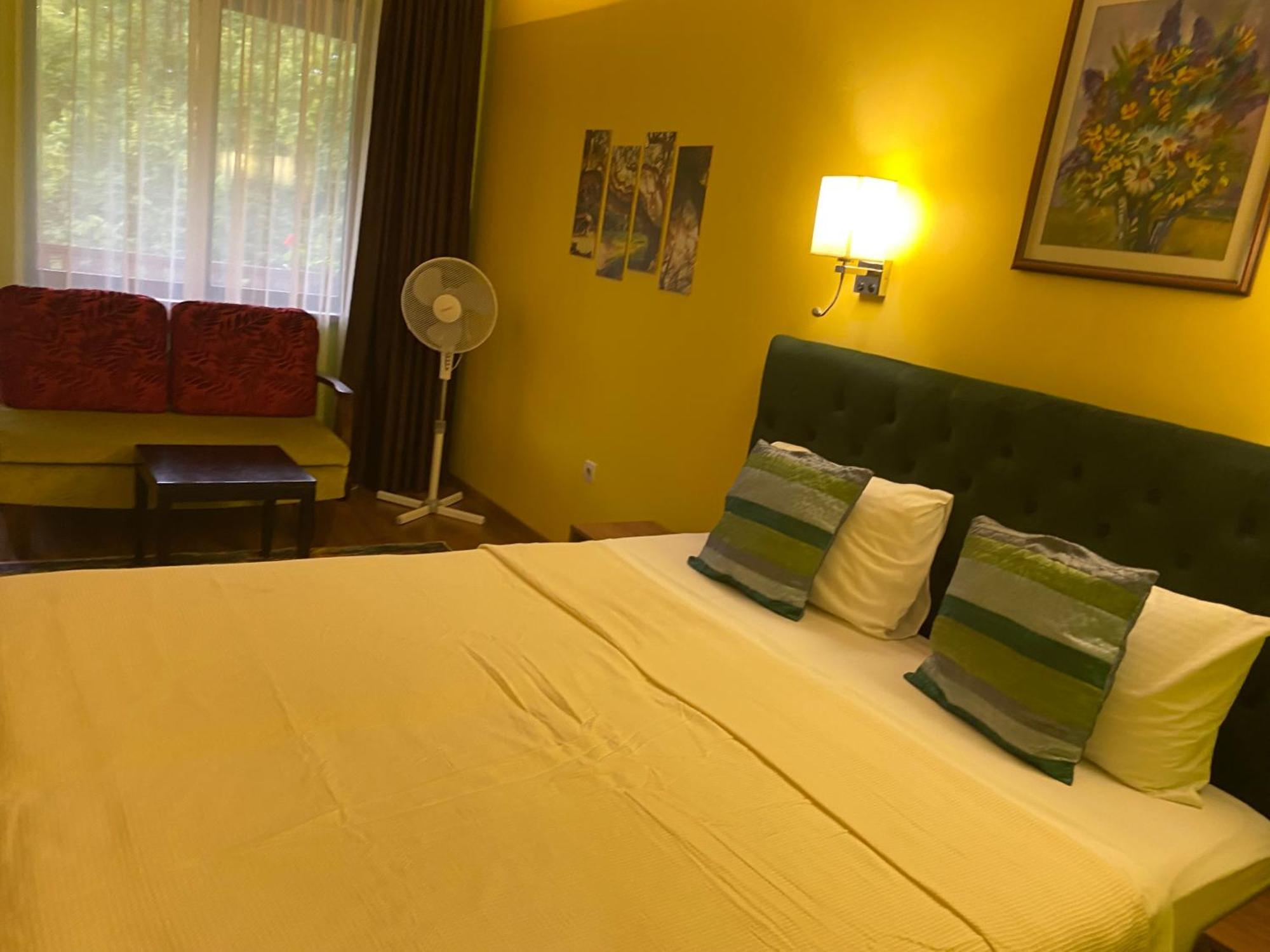 Park Hotel Fairy 奇夫利克 外观 照片
